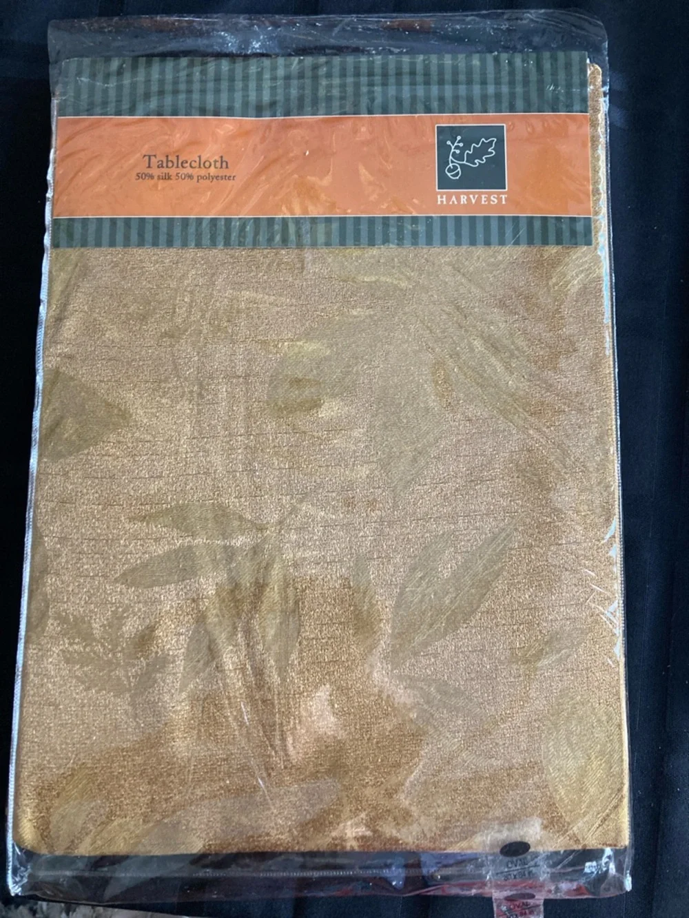 New round Vintage 50% silk 50% polyester gold leaves  Table cloth 60 x 84 oval